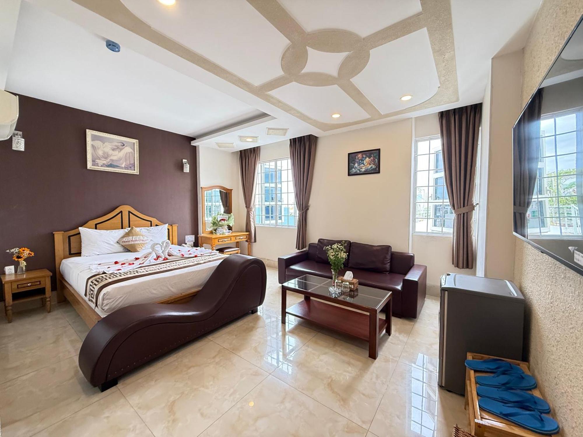 Xuan Ngoc Hotel *